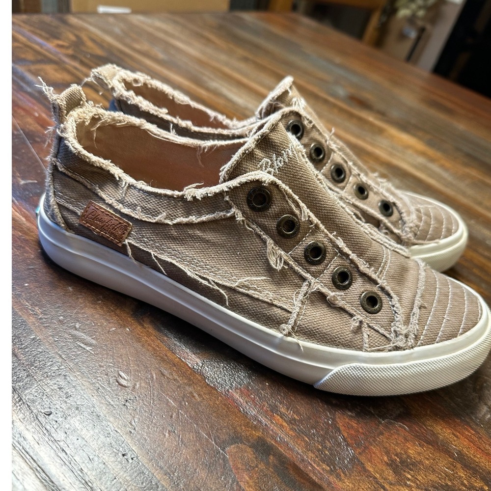 Blowfish Malibu Play Women Khaki Canvas Distressed Frayed Slip On Sneaker Shoes‎